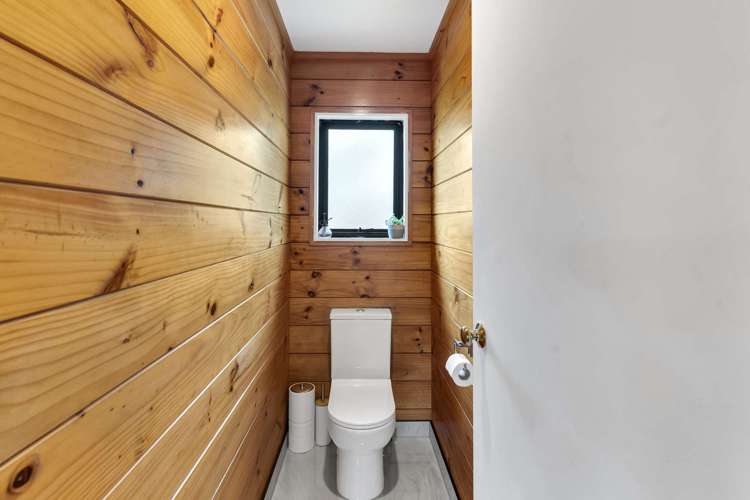 140a Cooper Road Pollok_13