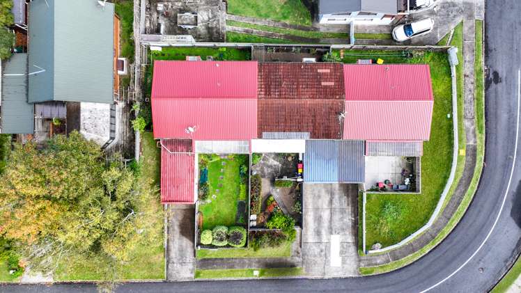 6c Washington Square Paeroa_12