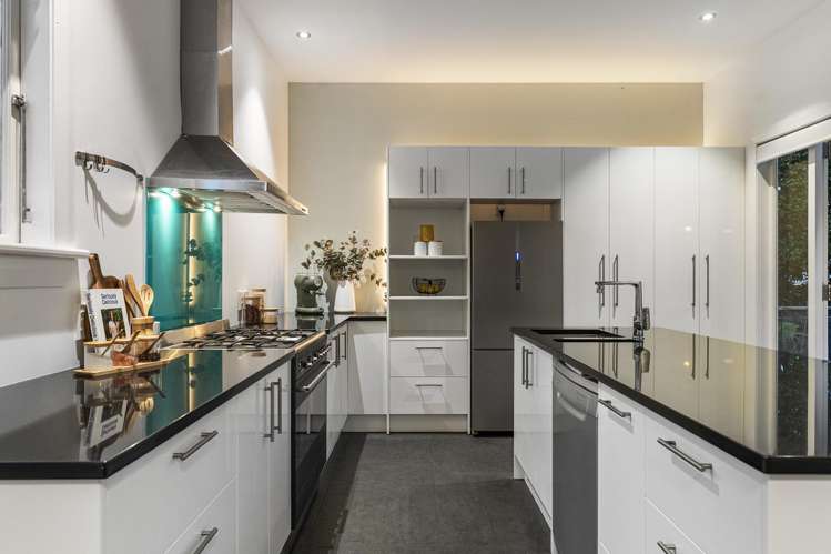 2/105 Lancaster Road Beach Haven_5