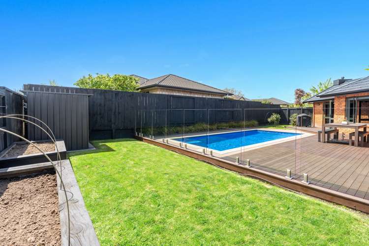 20 Merlin Close Huntington_29