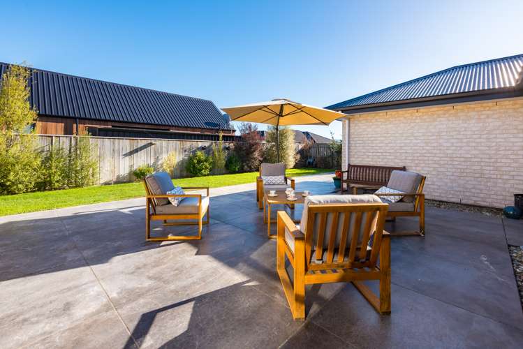 10 Spitfire Drive Burleigh_7