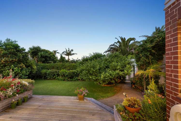 26 Coates Avenue Orakei_22