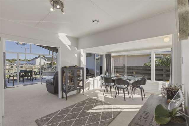 4A Blake Street Waitara_4