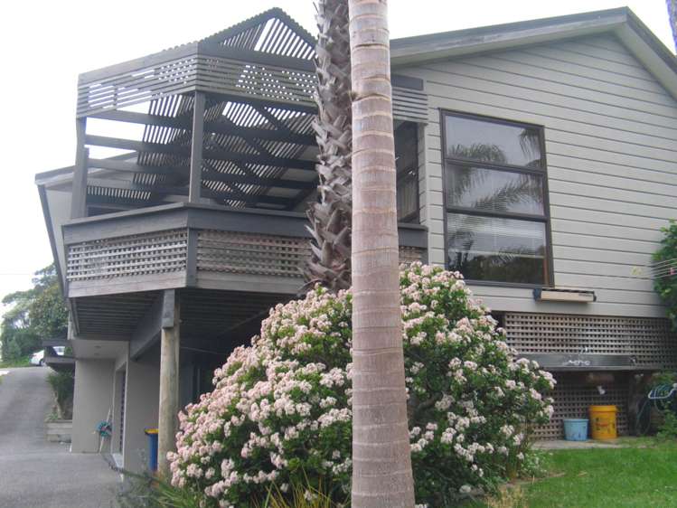 27 Cliff Road Torbay_17