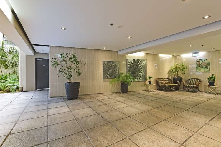 1106/17 Vogel Lane Auckland Central_20