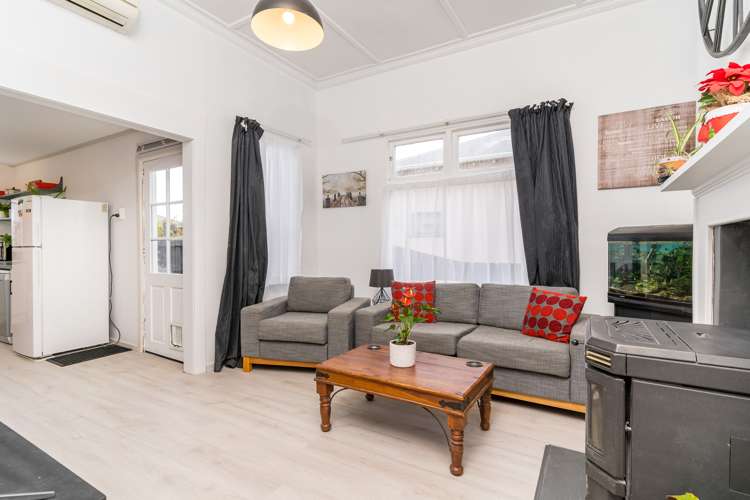 34 Baker Street Caversham_13