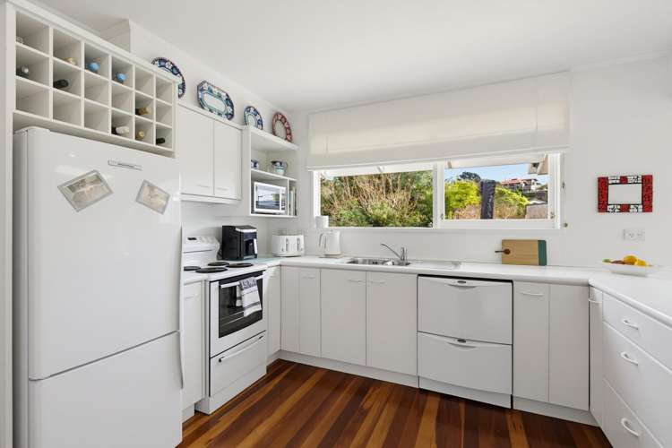 11 Chudleigh Grove Churton Park_11