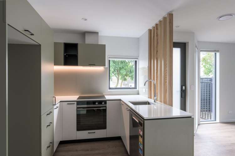 2/474 Barrington Street Addington_12