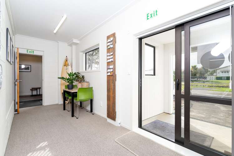 13 Wallis Street Raglan_9