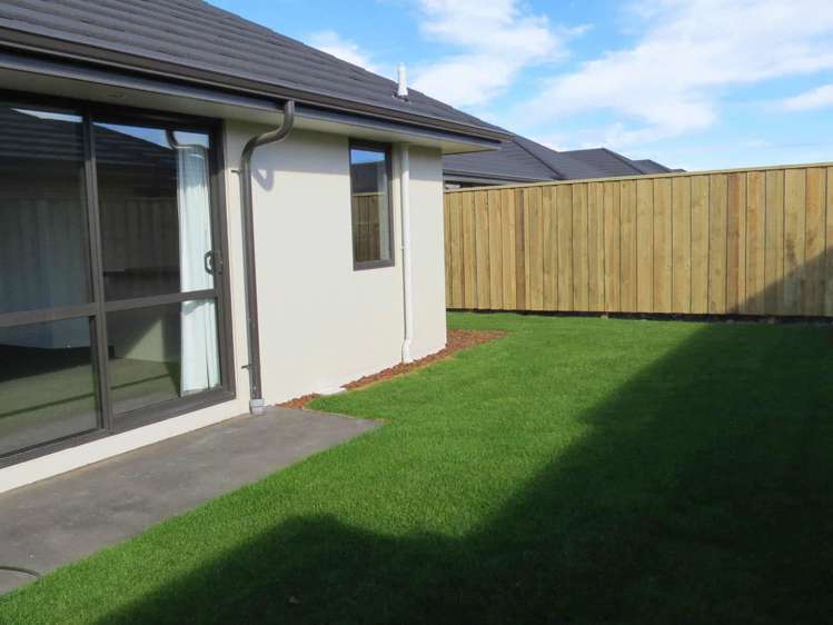 61 Farnborough Way Rolleston_2