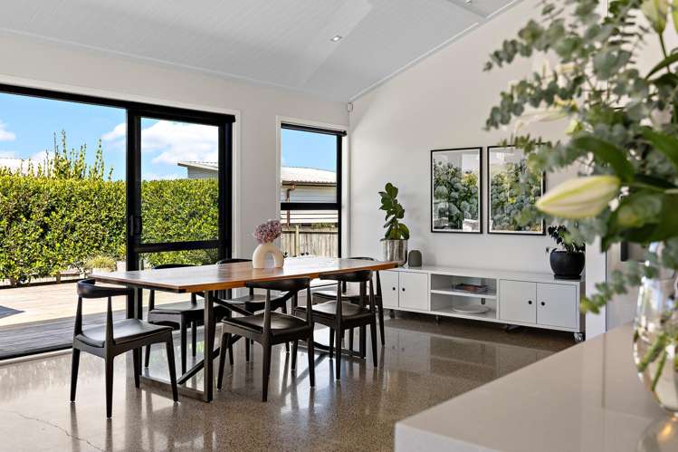 81 Solan Drive Waimauku_10
