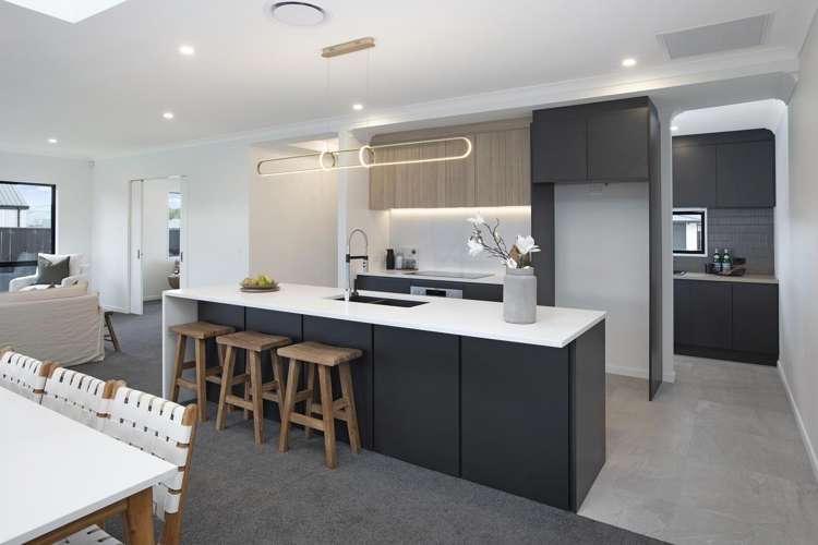 22 Verdeco Boulevard Lincoln_4