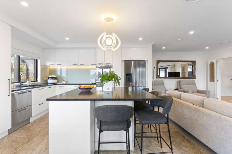 32 Amante Crescent Mairangi Bay_13