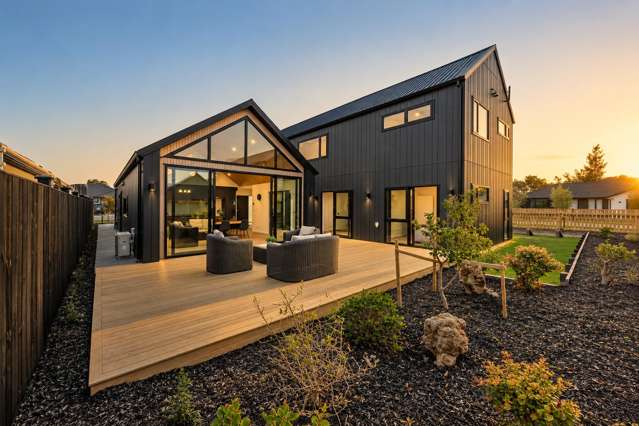 Grand Family Living with Architecture