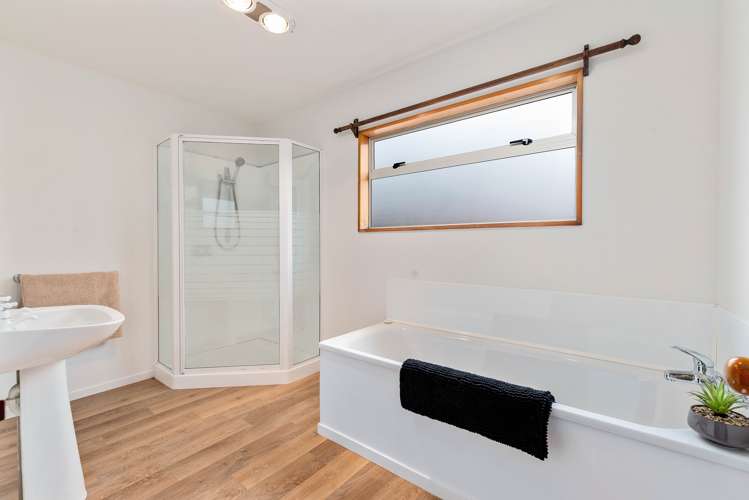 20 Riverside Road Frankton_14