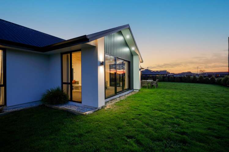 6 Chatham Rise Seaward Bush_48