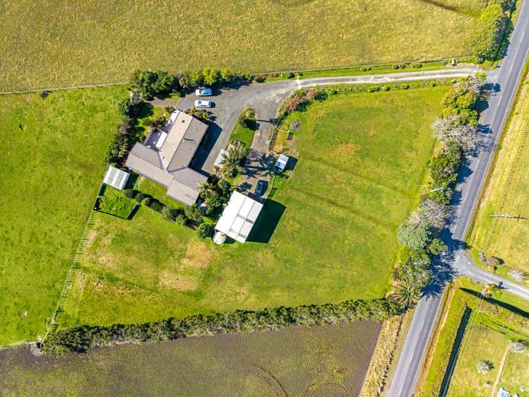 242 Baylys Coast Road Dargaville_32