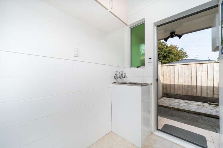 155b Ferguson Street West End_15