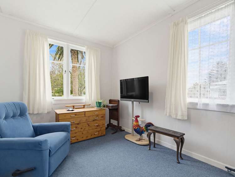8 Gladstone Road Waihi_17