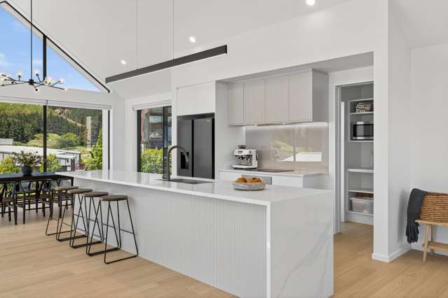 6 Round Hill Rise Cracroft_4