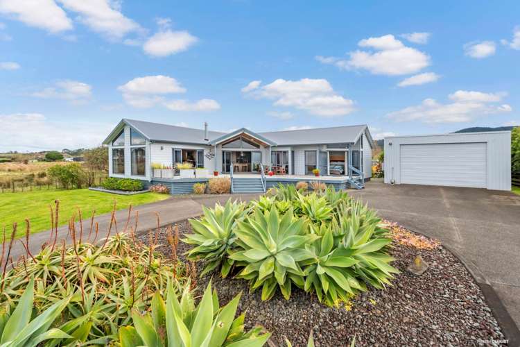 1357 East Coast Road Whakatiwai_6