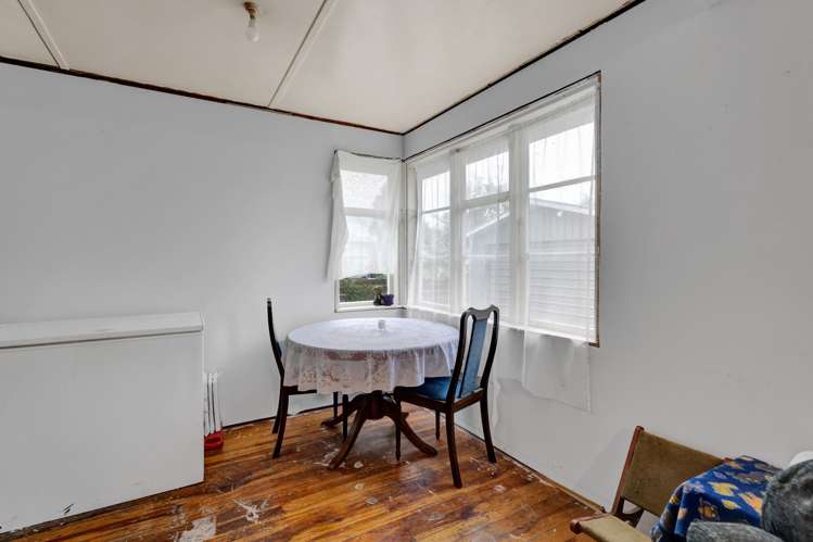 10 Acourt Street Hawera_7