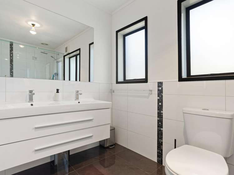 5 Stirling Place Dinsdale_13