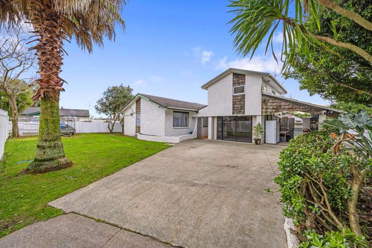 9 Ultima Place Clover Park_13