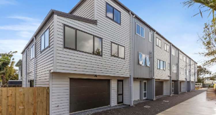 8/273 Mount Albert Road_0