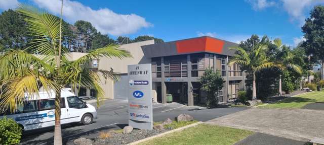 Unit A, 49 Arrenway Drive Mairangi Bay_1