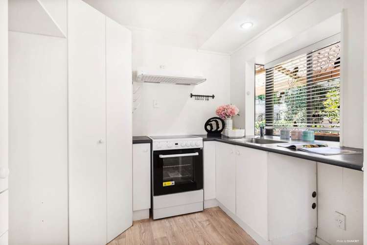 2/24 Selwyn Crescent Forrest Hill_5