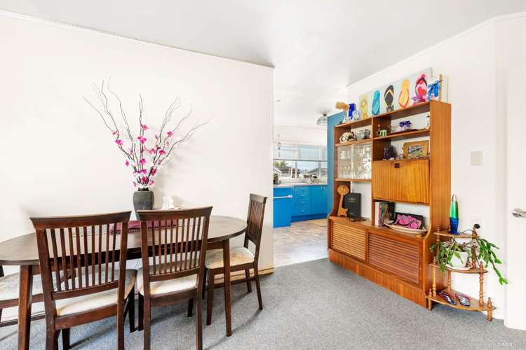 2/90 Target Road Totara Vale_3