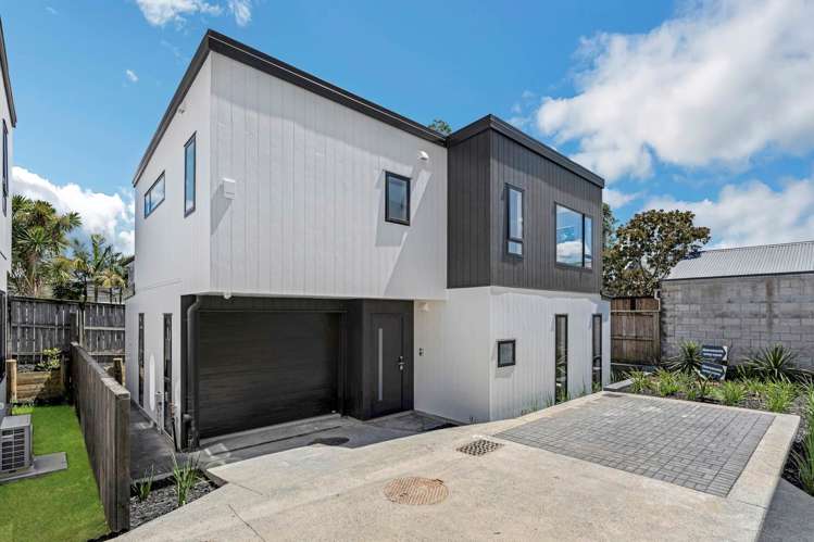 21d County Road Torbay_17