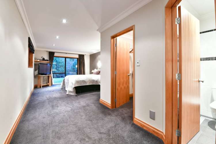 1 Myra G Place Stanmore Bay_13