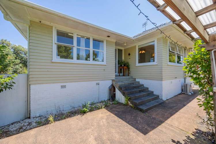 32 Chartwell Avenue Glenfield_24