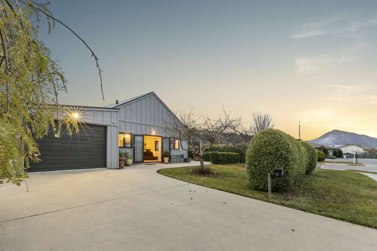 2 Snowberry Street_0