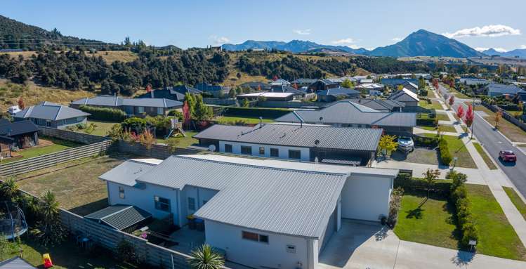 22 Snowberry Street Albert Town_5