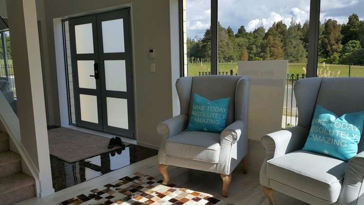 1 Hughs Way Flat Bush_3