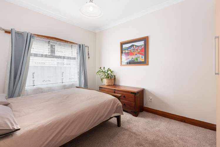 15 Glamis Avenue Strathmore Park_11