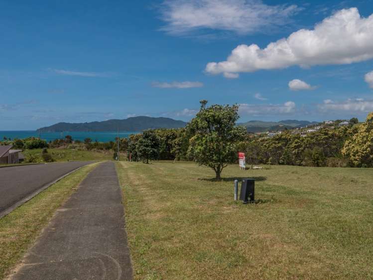 36 Dudley Crescent Cable Bay_7