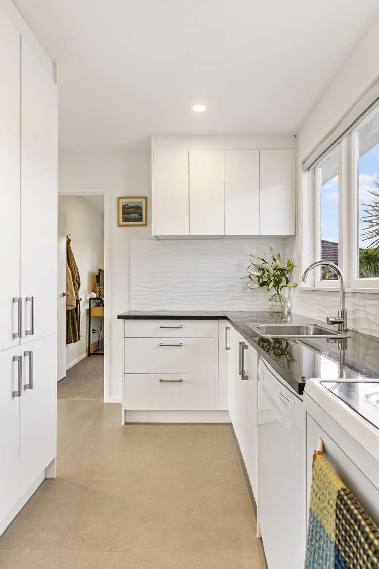 11 Grainger Road Te Atatu South_8