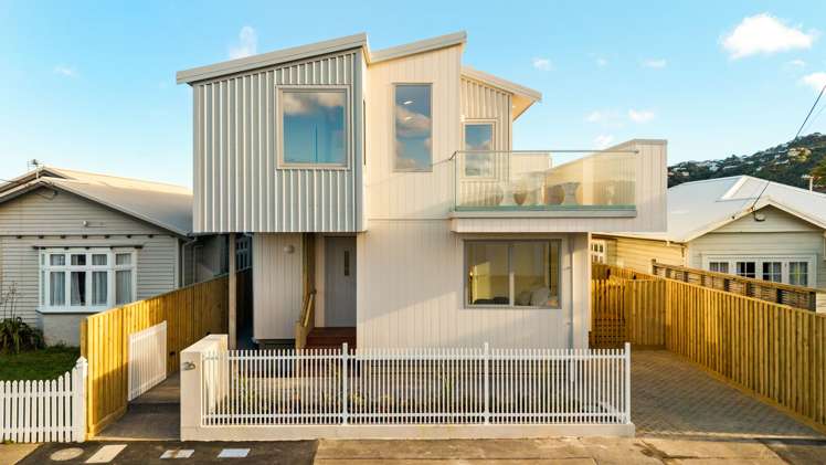 26 Resolution Street (4 x Finished Homes) Lyall Bay_14