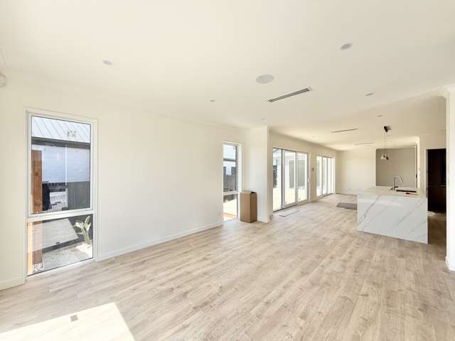 7 Tukutata Crescent Milldale_3