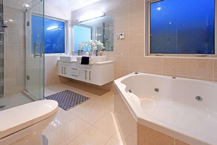 13 Fairhill Place Flat Bush_21