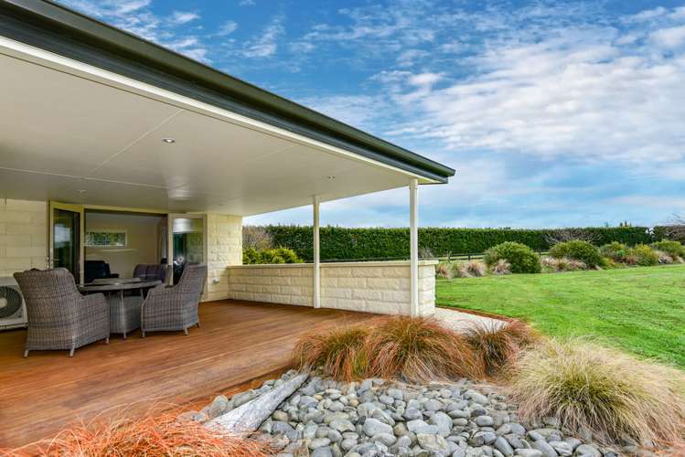 776 Courtenay Road Darfield_16