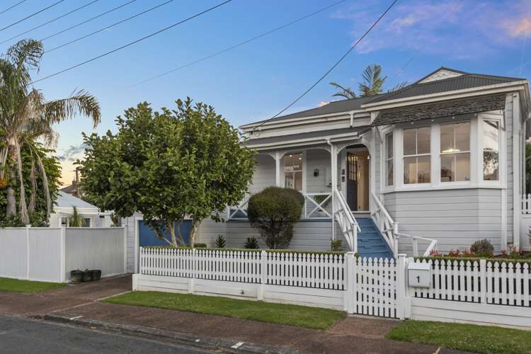 1 Saint Leonards Road Devonport_19