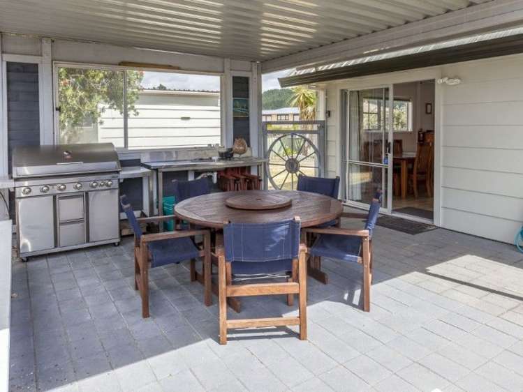 100 Lorraine Place Whangamata_0