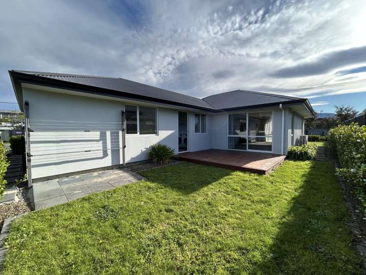 2 Harbour Road 11193_12