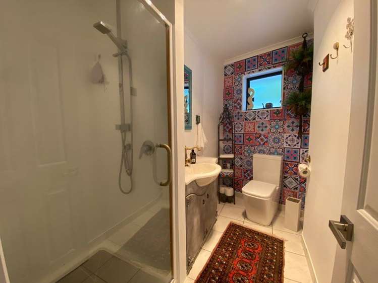 24a Bodi Place Te Atatu South_17