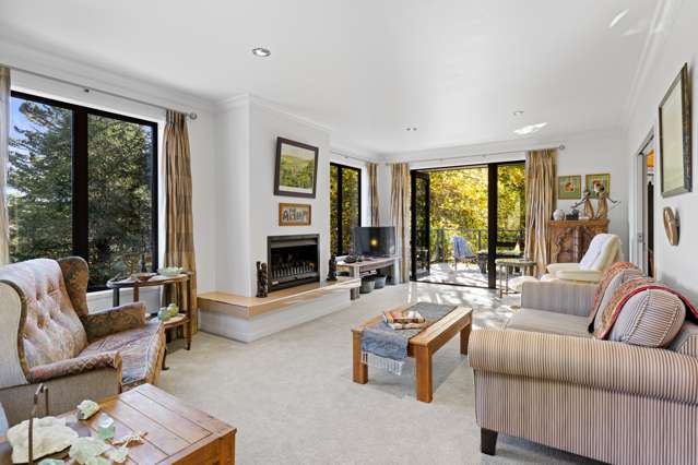 Home & Income - Paradise in the Waikino Hills